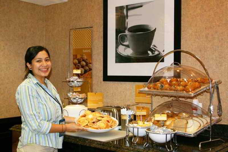 Hampton Inn & Suites Boerne Restoran fotoğraf